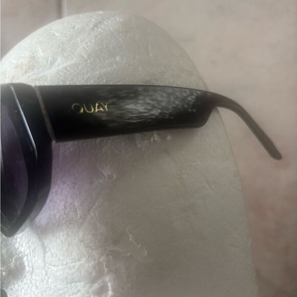 Quay sunglasses oversized glasses cat eye frames hyped up accessory box eye wear